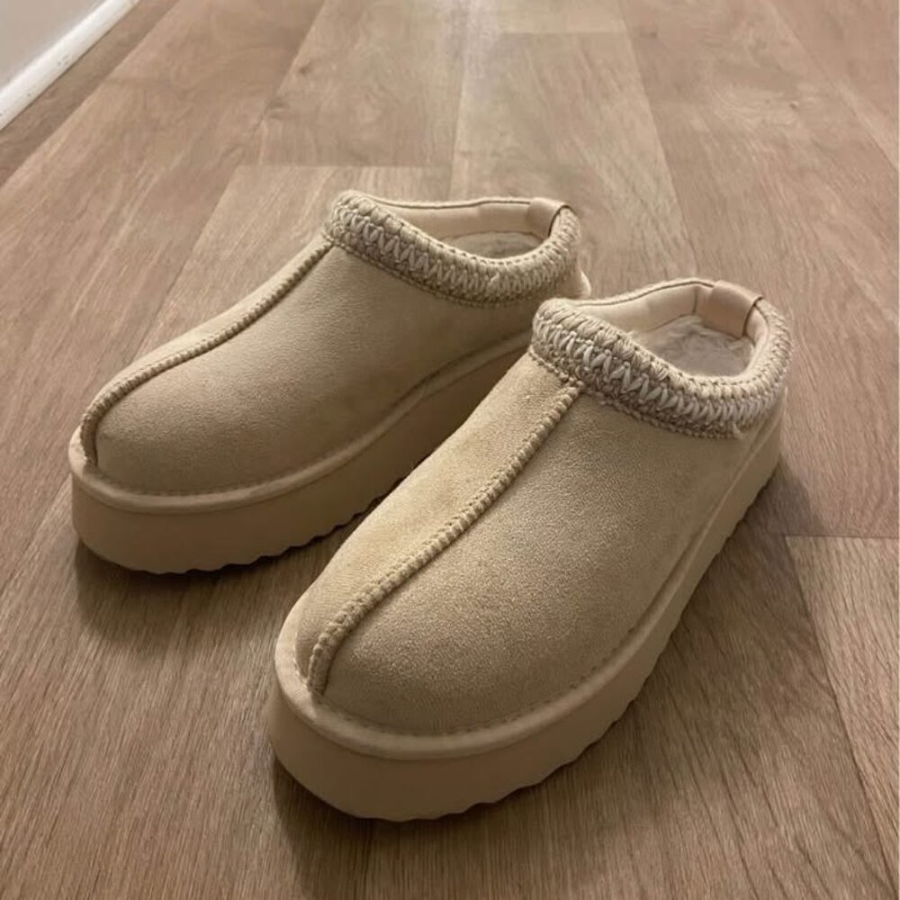 Altar'd State Cloud Slippers, Size 8